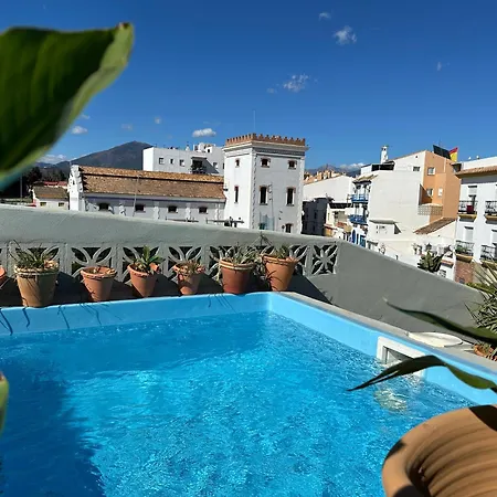 Romantic Rooftop With Stunning Sea And Mountain Views Appartement