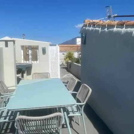 Apartment Romantic Rooftop With Stunning Sea And Mountain Views *